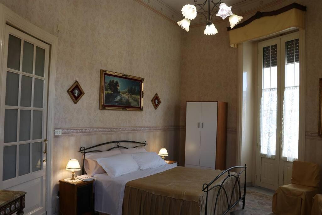 Palazzo Vitrano - Tourist Apartment カターニア エクステリア 写真