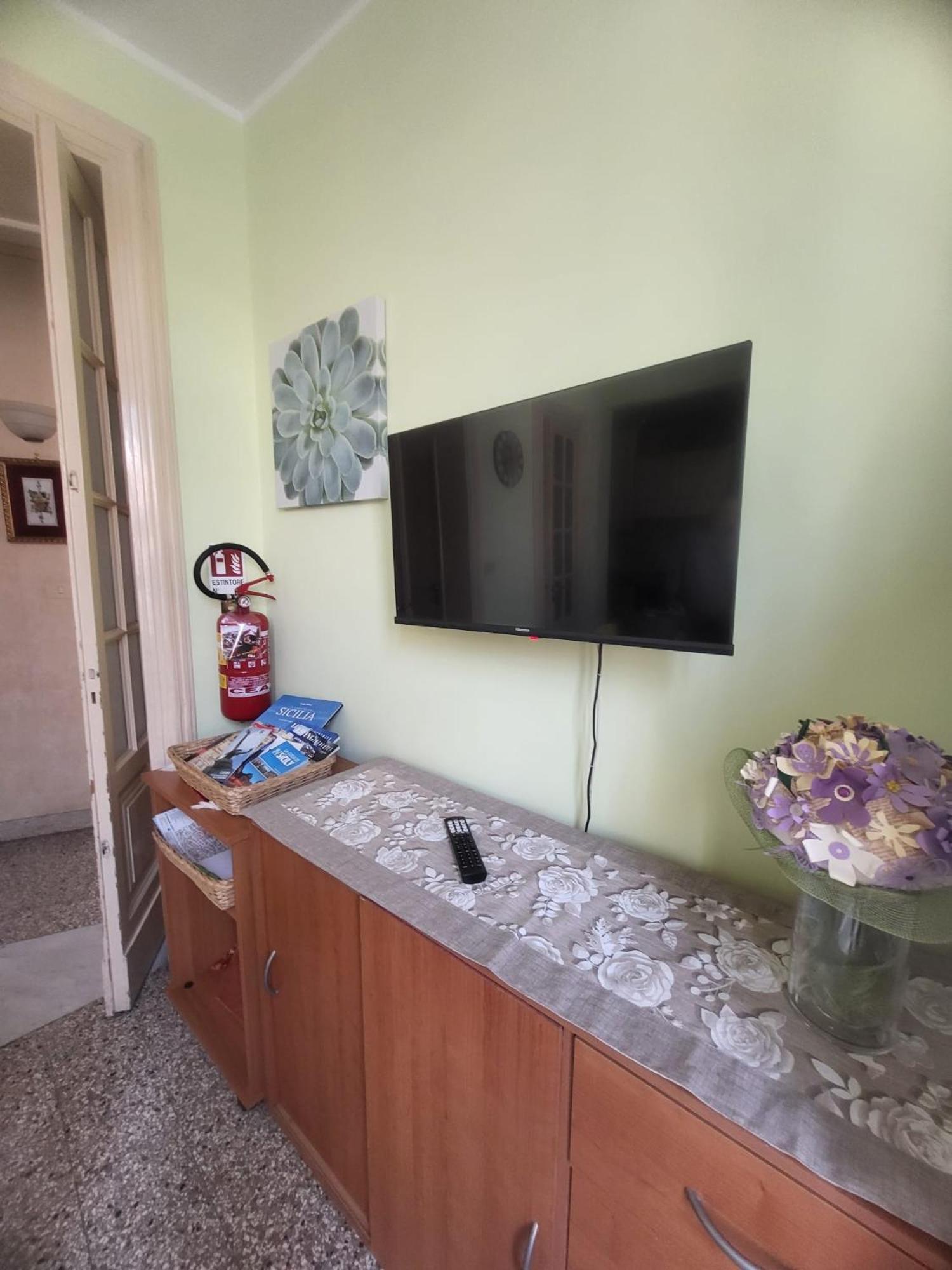 Palazzo Vitrano - Tourist Apartment カターニア エクステリア 写真